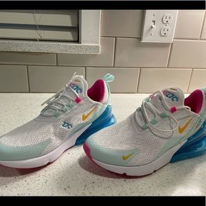 Women’s Nike air max 270